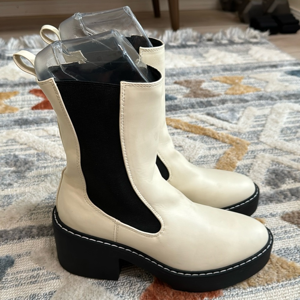Nine West Platform Chelsea Boots Cream Black Lug Sole Chunky Ankle Boots 7.5